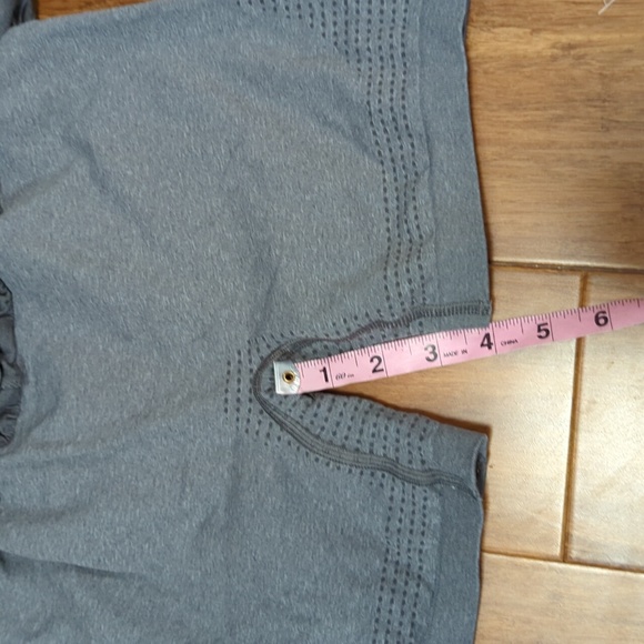 Gymshark Vital Seamless 2.0 Gray 2 in 1 Activewear Workout Shorts - Picture 13 of 13